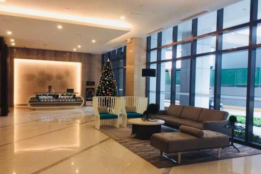 One Eastwood Avenue Tower 2 Apartment Manila Exterior photo